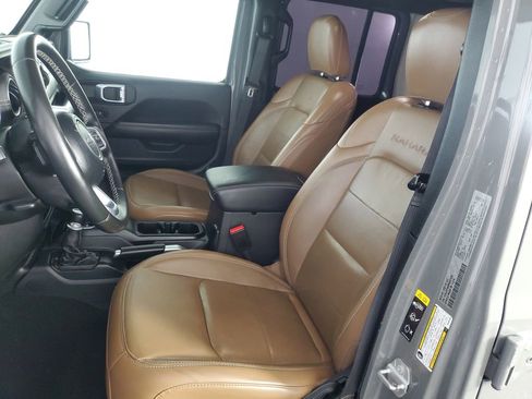 Used 2021 Jeep Wrangler Unlimited Sahara AWD/4WD image 12