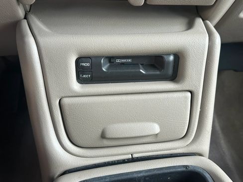 Used 2001 Chevrolet Silverado 1500 LS RWD image 16