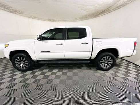 Used 2022 Toyota Tacoma Limited RWD image 6
