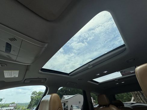 Used 2019 Buick Enclave Essence FWD image 22