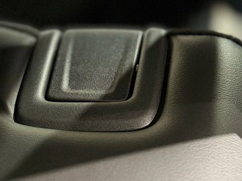 Used 2022 Ford Explorer XLT w/ Equipment Group 202A image 53