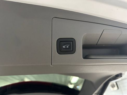 Certified 2021 Cadillac XT5 Premium Luxury image 28