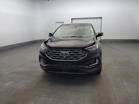 Used 2019 Ford Edge Titanium w/ Equipment Group 301A image 15