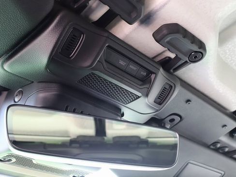 New 2025 Jeep Gladiator Rubicon w/ Safety Group image 38