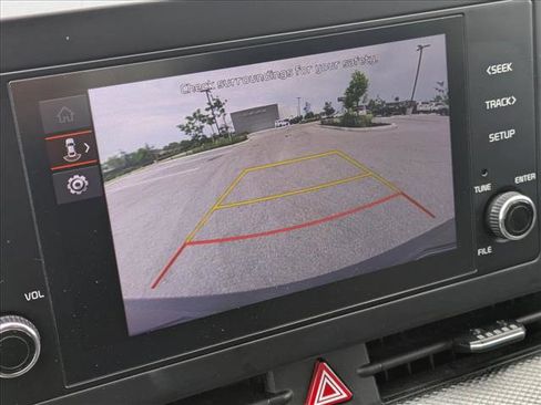 Used 2024 Kia Sportage LX image 14