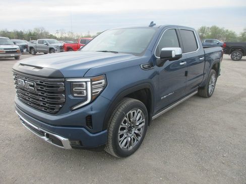 New 2026 GMC Sierra 1500 Denali Ultimate AWD/4WD image 11