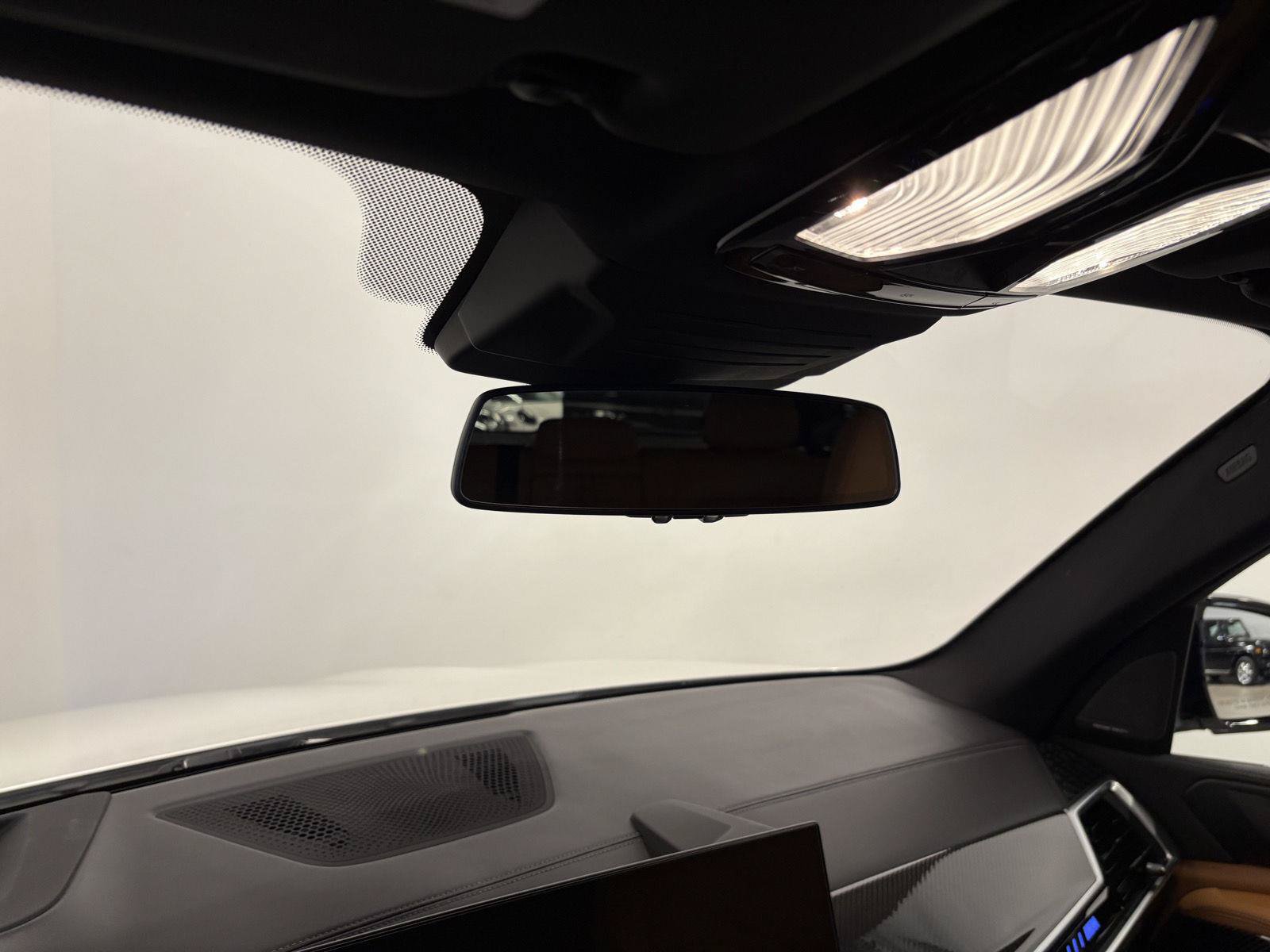 Used 2024 BMW X5 M60i AWD/4WD image 34