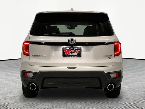 Used 2024 Honda Passport EX-L image 5