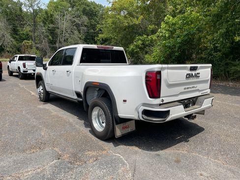 Used 2025 GMC Sierra 3500 Denali Ultimate AWD/4WD image 3