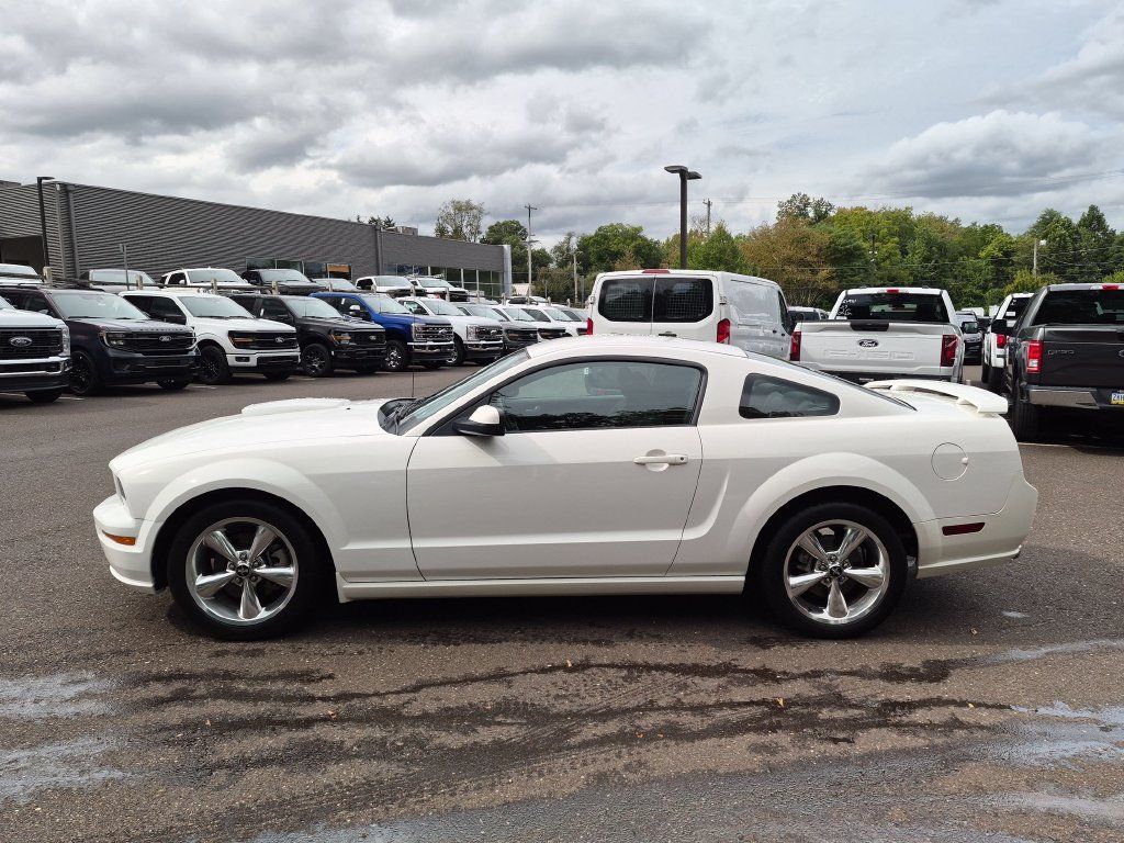 Used 2007 Ford Mustang GT Premium RWD image 6