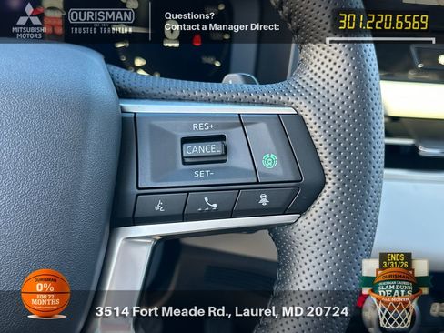 New 2025 Mitsubishi Outlander SE image 24
