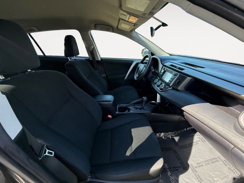 Used 2015 Toyota RAV4 LE image 16