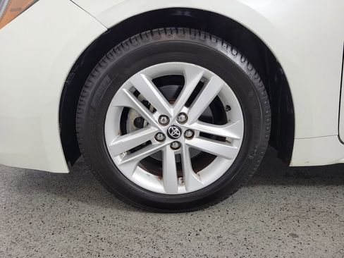Used 2019 Toyota Corolla SE FWD image 9