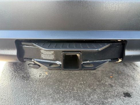 Used 2021 Toyota Highlander XLE image 29