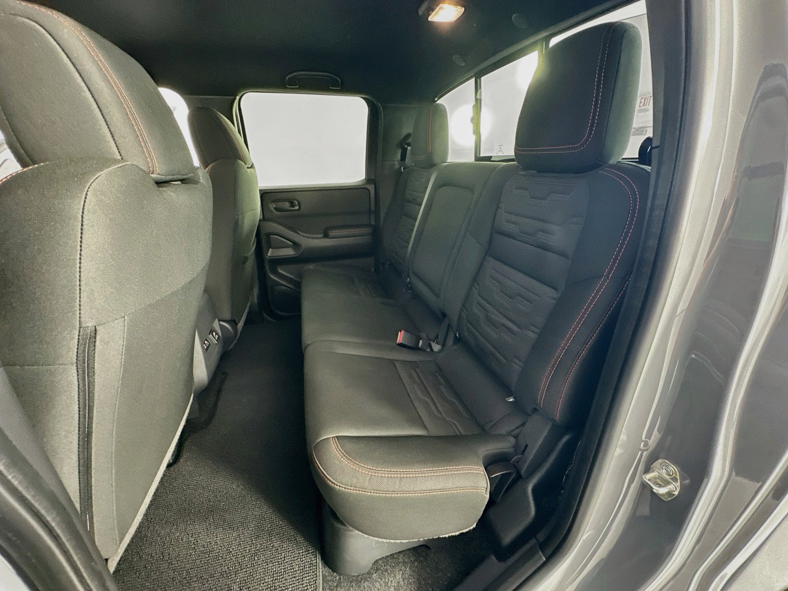 Used 2026 Nissan Frontier Pro-X w/ Pro-X Convenience Package RWD image 31