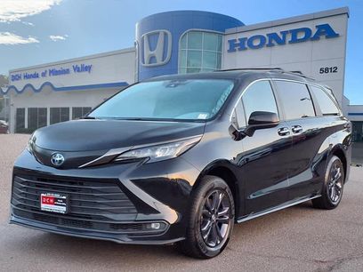 Used 2024 Toyota Sienna XLE Woodland Edition