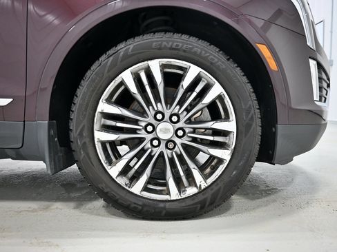 Used 2017 Cadillac XT5 Premium Luxury w/ LPO, Wheel Lock Package AWD/4WD image 35