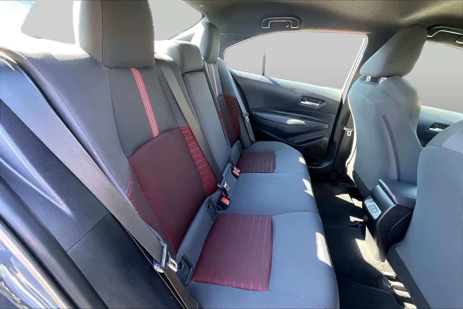Used 2025 Toyota Corolla SE FWD image 19