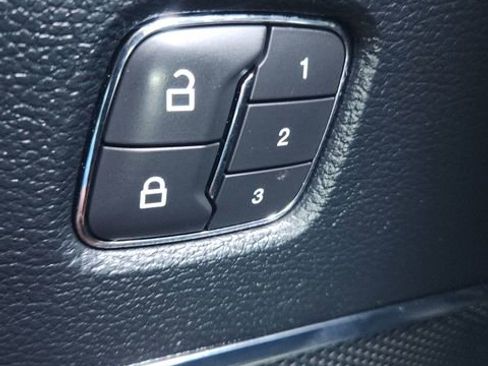 Used 2018 Ford F150 Platinum w/ Technology Package AWD/4WD image 37