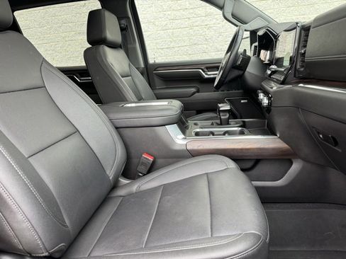 Used 2022 GMC Sierra 1500 SLT w/ SLT Premium Plus Package image 16