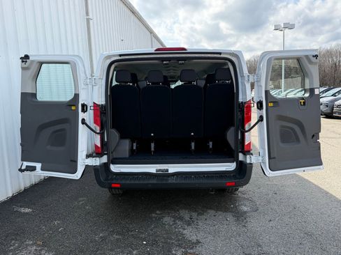 Used 2024 Ford Transit 350 XLT image 33