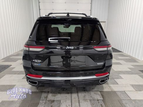 Used 2023 Jeep Grand Cherokee Summit w/ Advanced Protech Group IV image 3