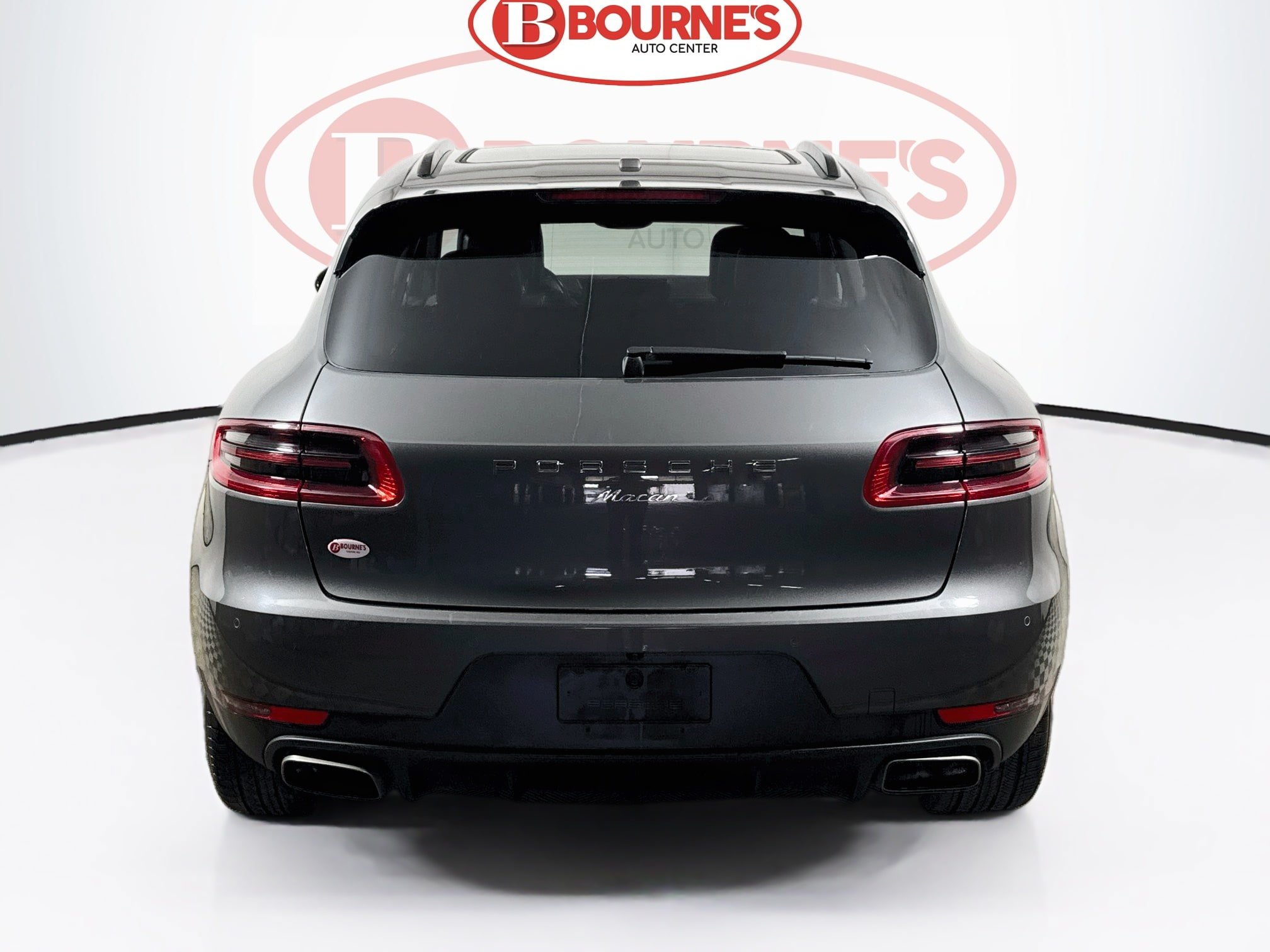 Used 2018 Porsche Macan AWD/4WD image 10