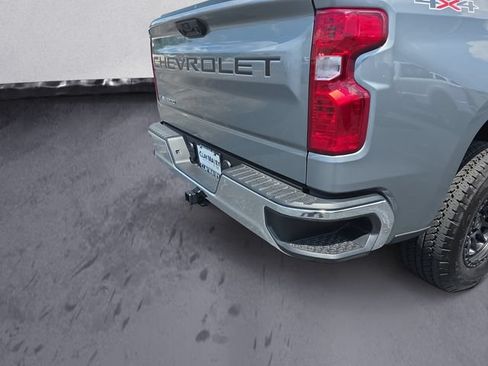 Used 2025 Chevrolet Silverado 1500 W/T w/ WT Value Package AWD/4WD image 24