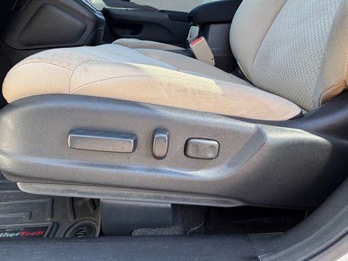 Used 2016 Honda CR-V EX image 26