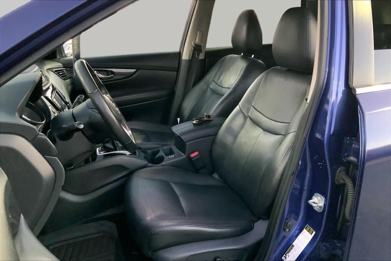 Used 2018 Nissan Rogue SV FWD image 8