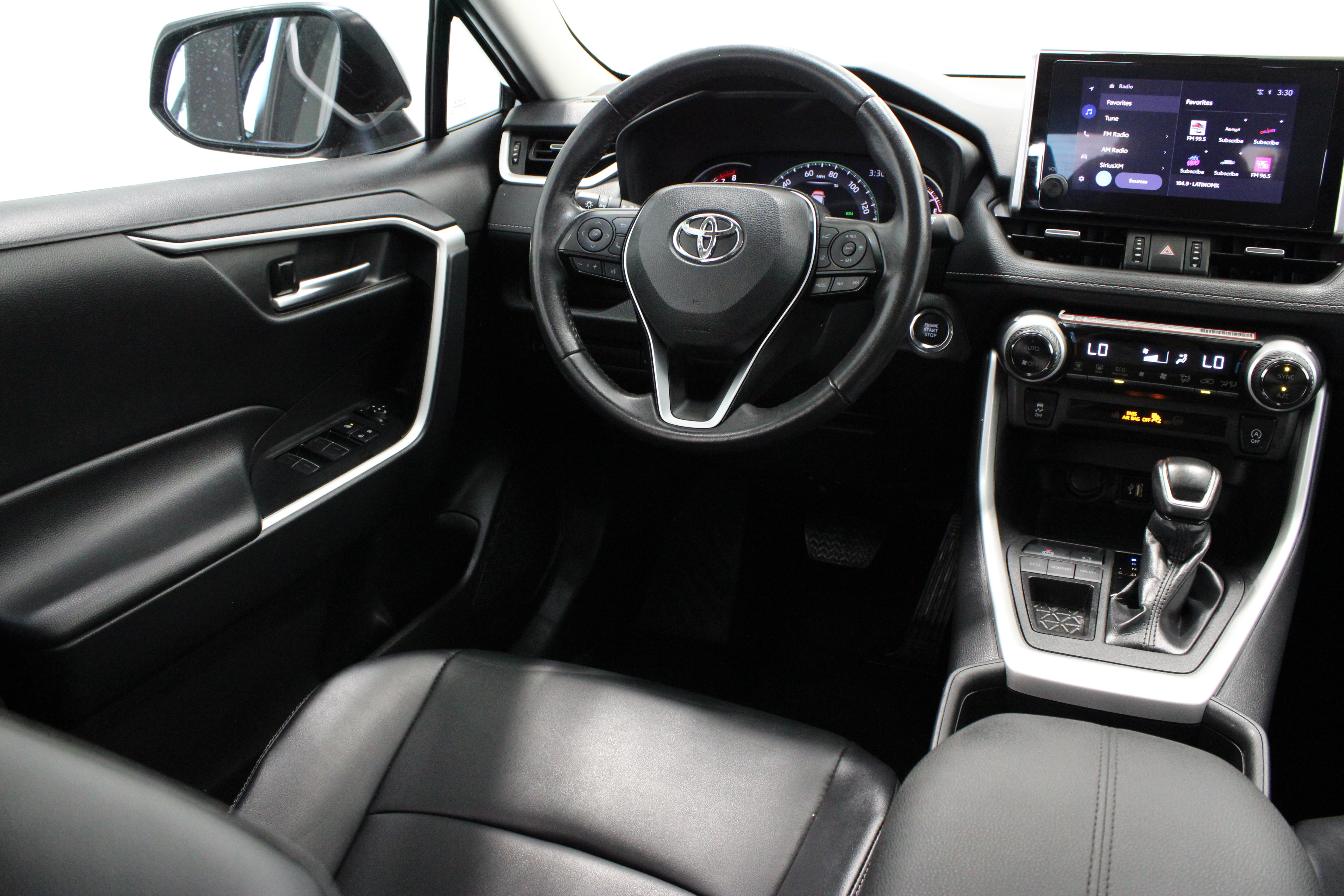 Certified 2025 Toyota RAV4 XLE Premium FWD image 29