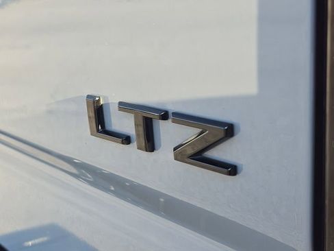 Used 2024 Chevrolet Silverado 2500 LTZ w/ LTZ Plus Package image 11