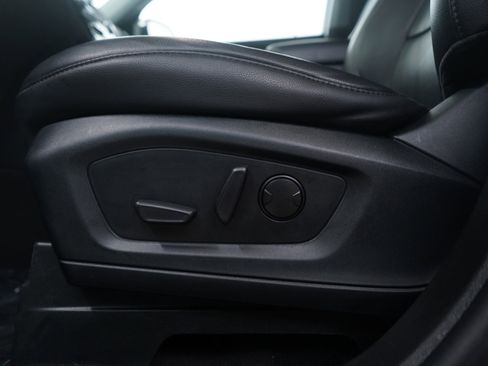 Used 2023 Ford Explorer Limited image 26