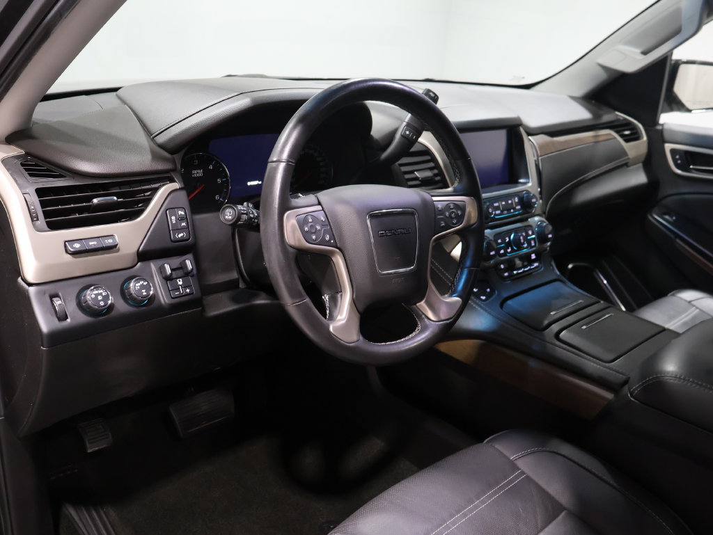 Used 2018 GMC Yukon Denali w/ Open Road Package AWD/4WD image 17