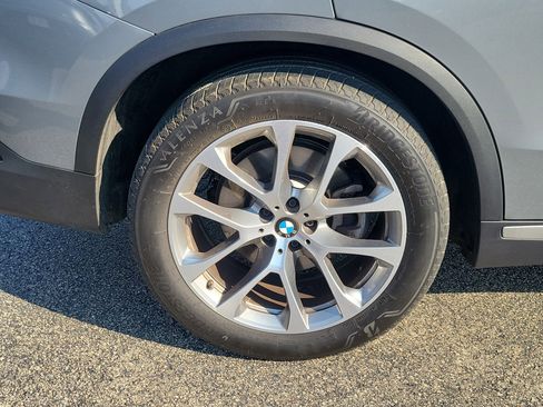 Used 2025 BMW X5 xDrive40i w/ Premium Package image 5