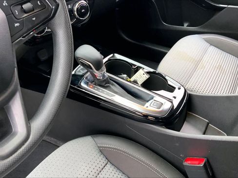 Used 2025 Chevrolet Trax LT image 15