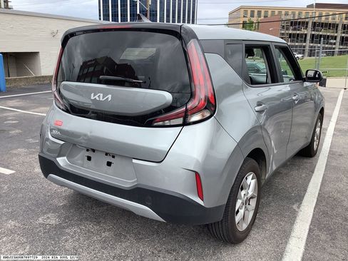 Used 2024 Kia Soul LX w/ Option Group 015 image 5