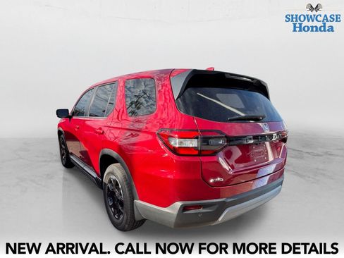 Used 2025 Honda Pilot EX-L image 4