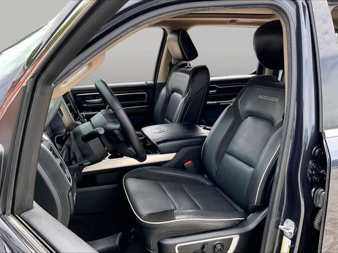 Used 2020 RAM 1500 Laramie RWD image 8