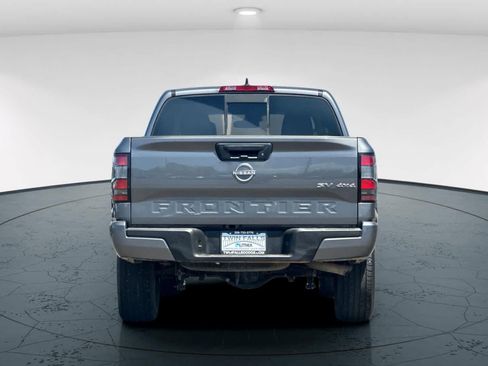 Used 2022 Nissan Frontier SV AWD/4WD image 7