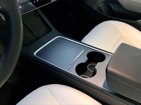 Used 2021 Tesla Model 3 Performance image 15