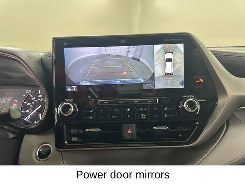 Used 2021 Toyota Highlander Limited AWD/4WD image 44