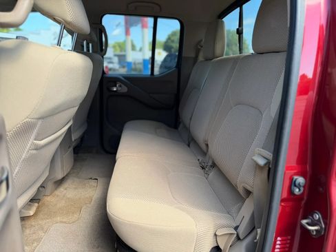 Used 2016 Nissan Frontier SV AWD/4WD image 10