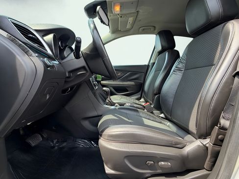 Used 2014 Buick Encore FWD image 16