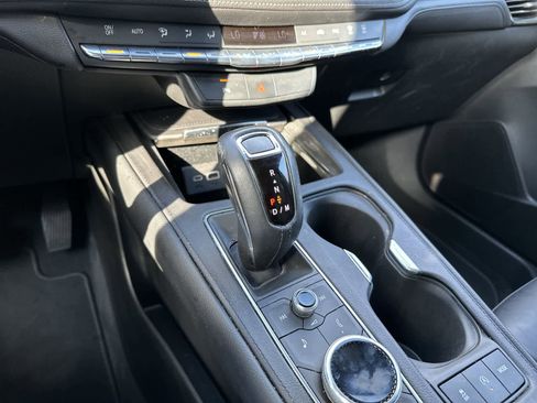 Used 2019 Cadillac XT4 Premium Luxury FWD image 23
