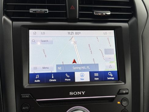 Used 2020 Ford Fusion Energi Titanium FWD image 26