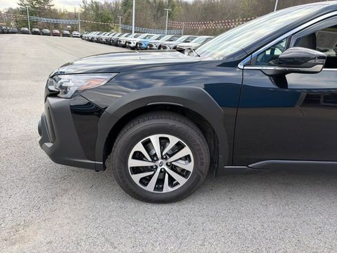 Used 2024 Subaru Outback Premium w/ Popular Package #1A image 9