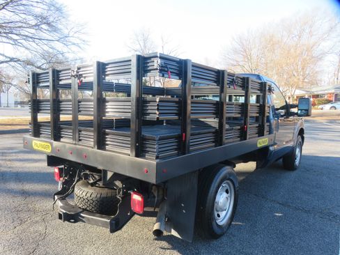 Used 2016 Ford F250 XL image 4