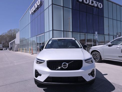 New 2026 Volvo XC40 B5 Plus w/ Protection Package Premier image 2