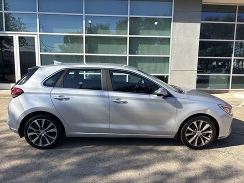 Used 2018 Hyundai Elantra GT w/ Style Package 02 image 24